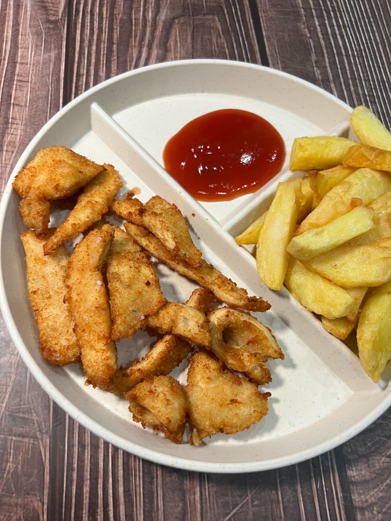 Plato infantil servido en Charlie Restaurante